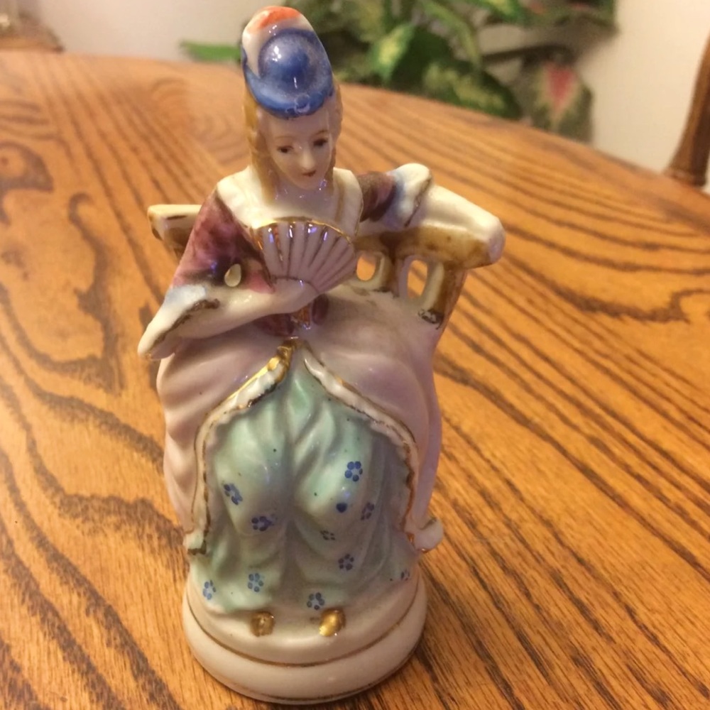 Vintage Victorian Colonial Woman Lady Girl Sitting Figurine Home Decor Accent